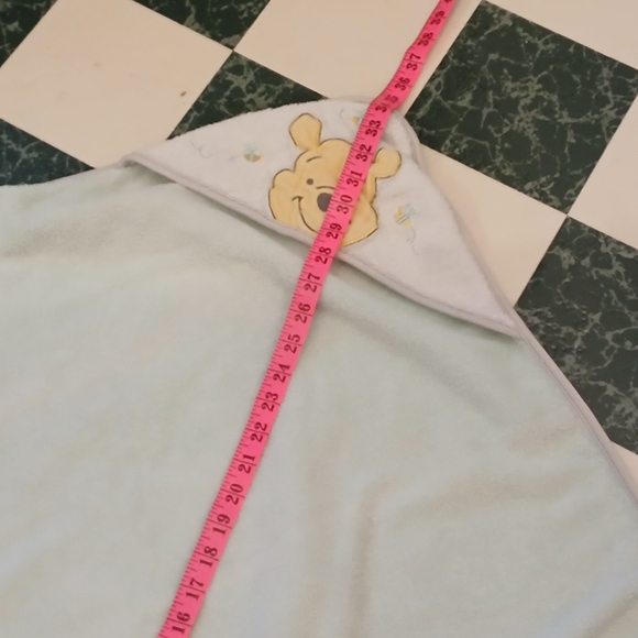 Disney Winnie The Pooh Hooded Towel - Picture 11 of 16